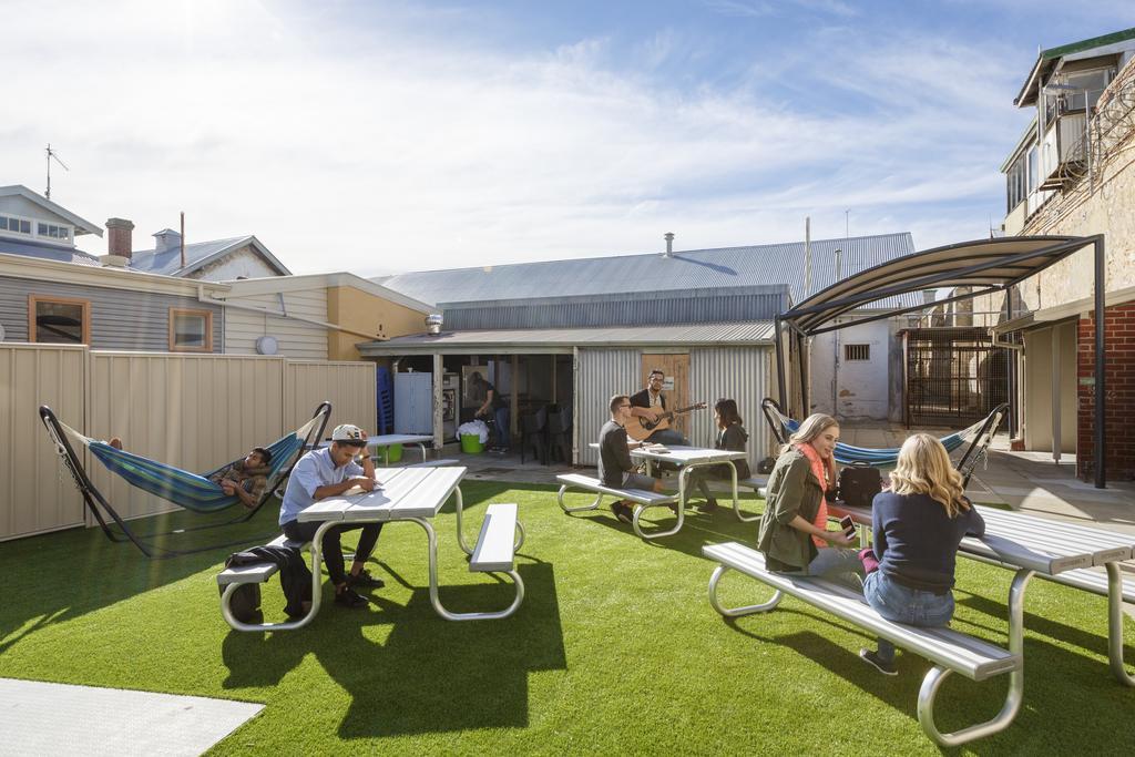 Yha Fremantle Prison Hostel Exterior photo