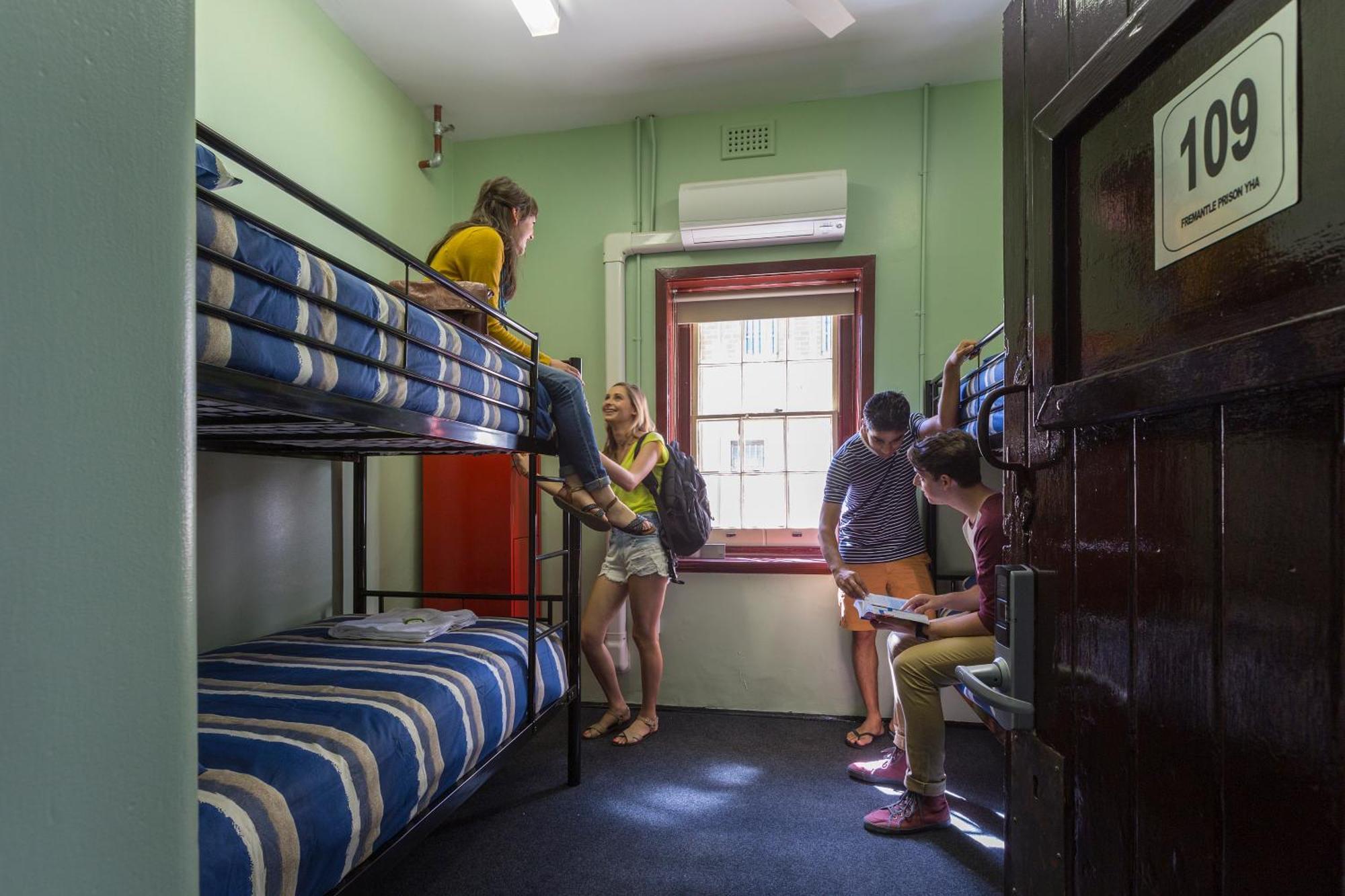 Yha Fremantle Prison Hostel Exterior photo