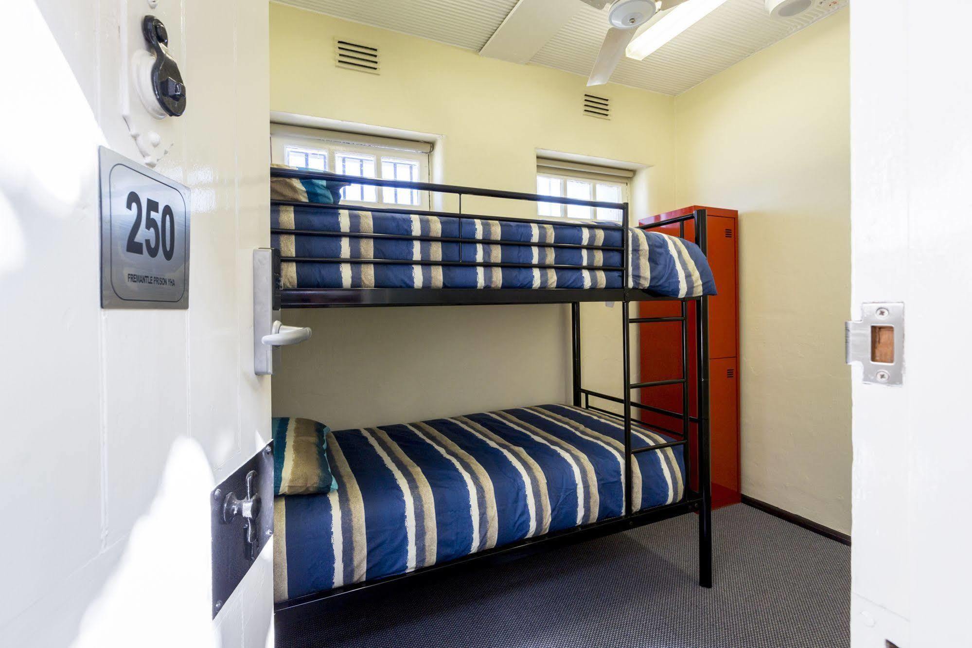Yha Fremantle Prison Hostel Exterior photo