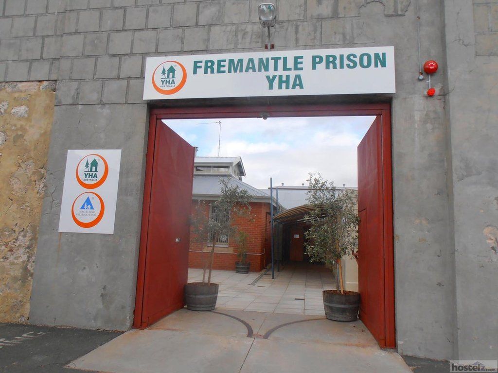 Yha Fremantle Prison Hostel Exterior photo